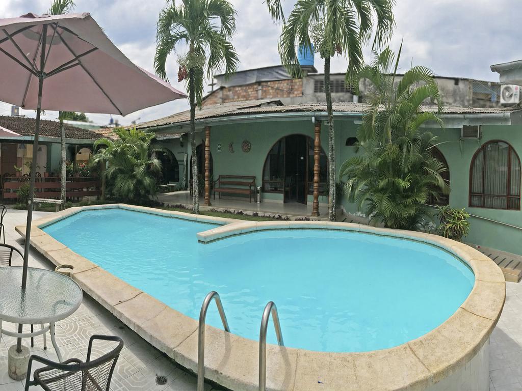 Hotel & Suites La Posada De Lobo Икитос Екстериор снимка