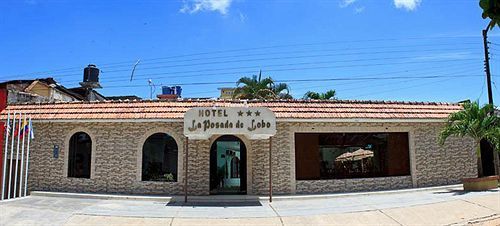 Hotel & Suites La Posada De Lobo Икитос Екстериор снимка